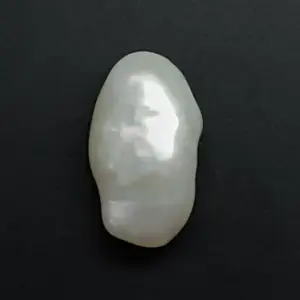 Keshi Pearl - 5.71 Carats